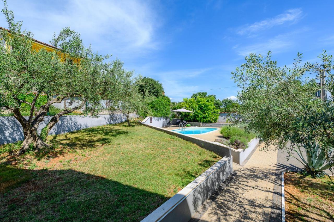 Villa Elisa Kaštelir エクステリア 写真