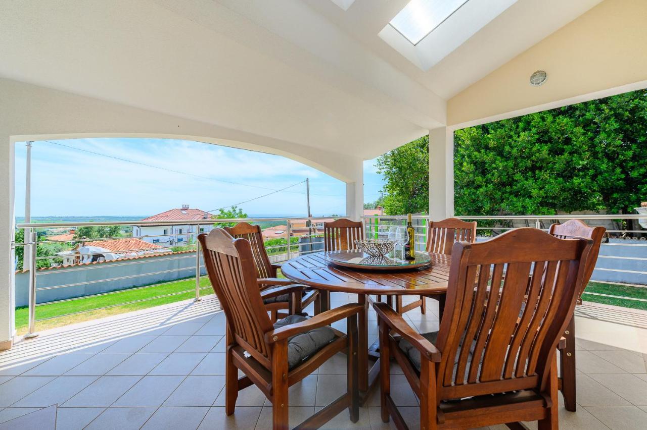 Villa Elisa Kaštelir エクステリア 写真